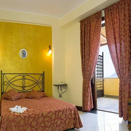 A Pinnata Hotell 4*