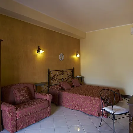 Hotell A Pinnata 4*