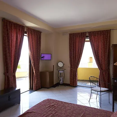 A Pinnata Hotell