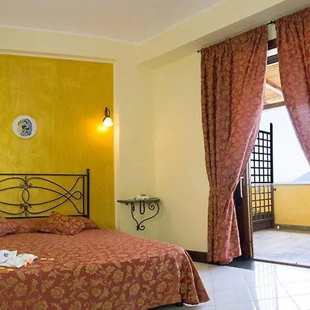 A Pinnata Hotel 4*