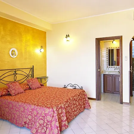 A Pinnata 4*